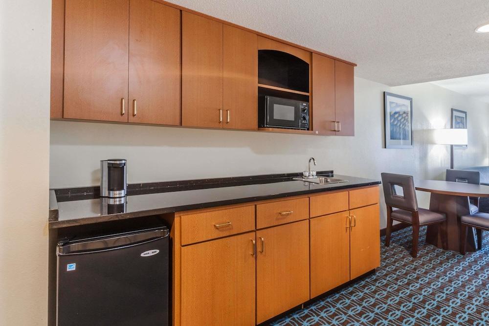 מלון Wingate By Wyndham Chicago שאומבורג מראה חיצוני תמונה